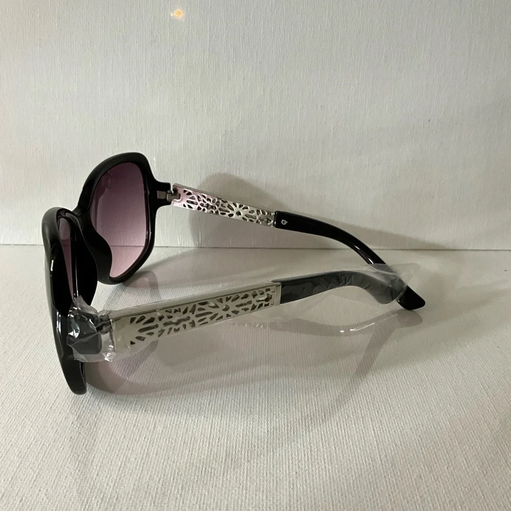 Elegant Black and Purple Sunglasses